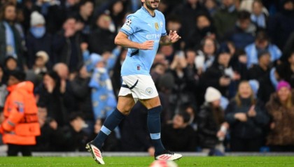 开云体育官方网址-曼城官宣34岁前队长自由身离队：回归1年后再分手 签土超豪门2年