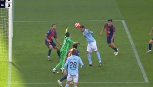 开云体育网页版入口-手下留情了！明格萨面对旧主，空门顶偏错失绝杀！