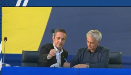 开云体育官方网-穆里尼奥亮相费内巴切 年薪1000万欧元 合同2+1