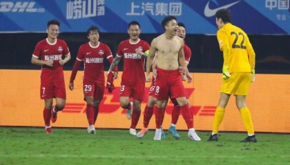 【中超】梁学铭建功茹子楠绝杀 梅州3比2逆转河南